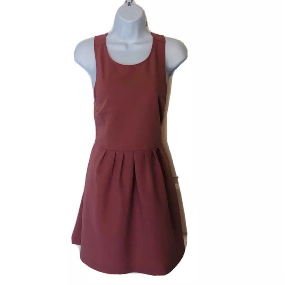 Forever 21 Sleeveless Open Back Dress M
